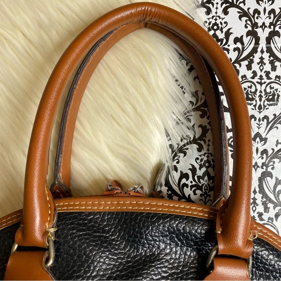 VINTAGE Dooney & Bourke : all weather leather satchel handbag & matching wallet - Picture 4 of 16